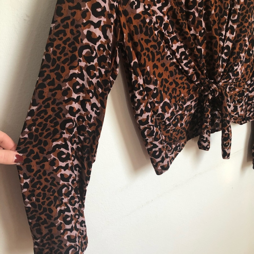 Leopard cropped blouse - Picture 2 of 4
